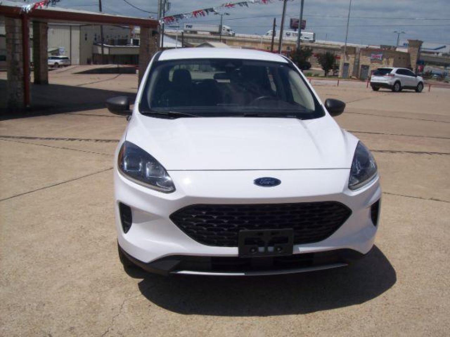 2020 White /Dark Earth Gray, cloth Ford Escape S (1FMCU0F60LU) with an 1.5L L3 engine, 6-Speed Automatic transmission, located at 605 West Oak Street, West, TX, 76691, (254) 826-5852, 31.803501, -97.098549 - Photo#2