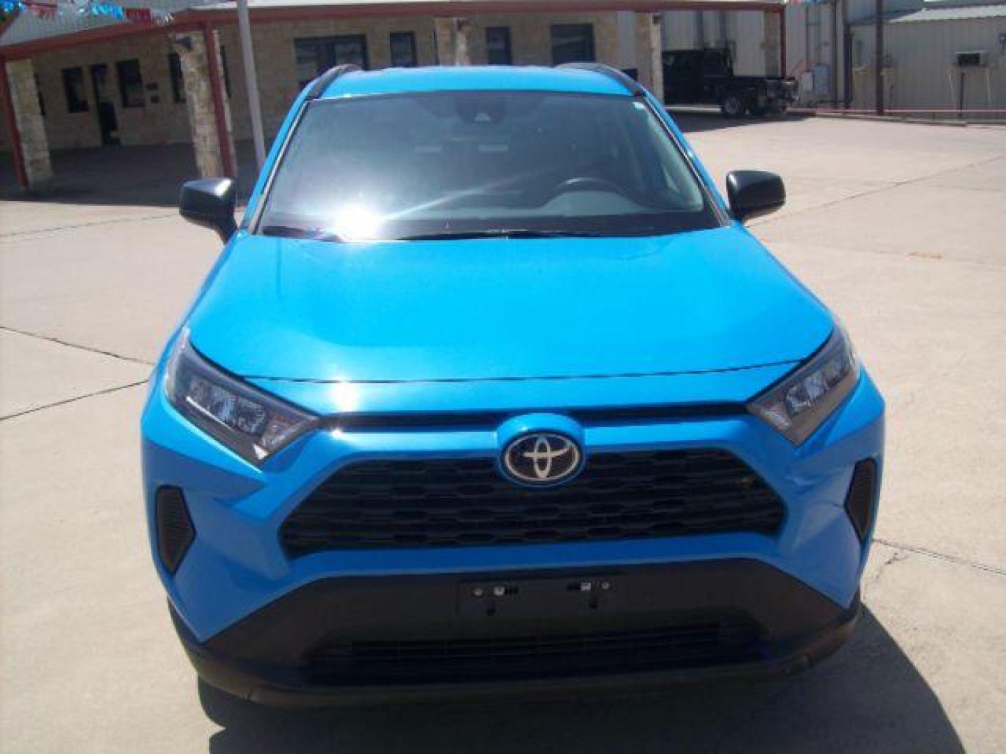 2021 Blue /Black, cloth Toyota RAV4 LE (2T3H1RFV6MW) with an 2.5L L4 DOHC 16V engine, 8-Speed Automatic transmission, located at 605 West Oak Street, West, TX, 76691, (254) 826-5852, 31.803501, -97.098549 - Photo#2