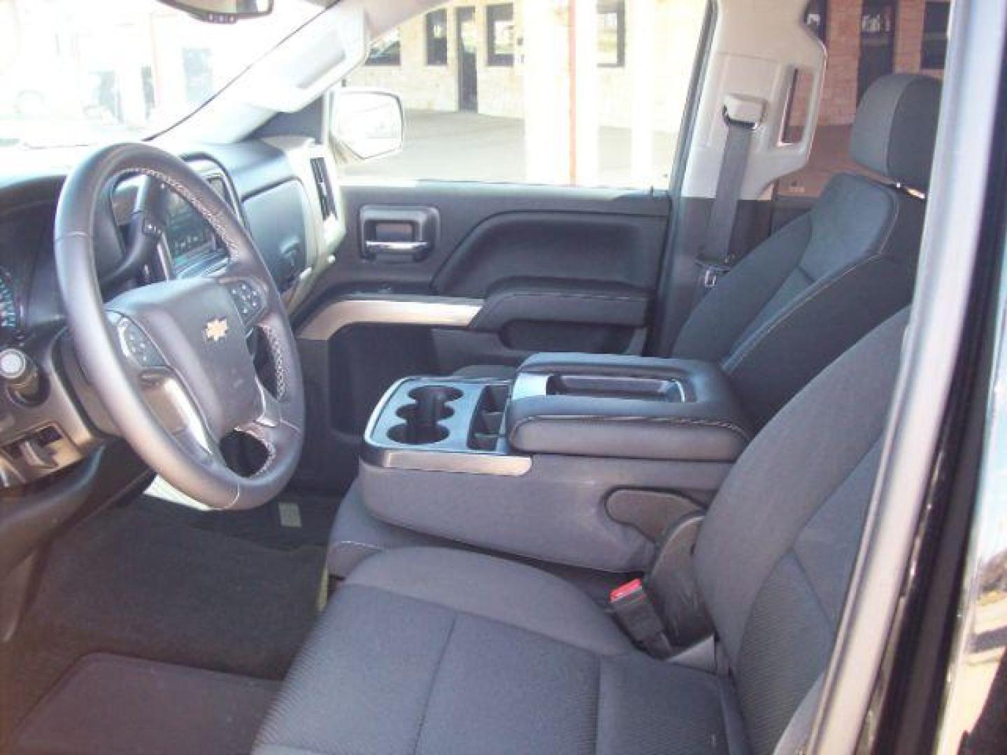 2018 Black /Dark Ash Seats w/Jet Black Interior Accents, cloth Chevrolet Silverado 1500 LT Crew Cab 2WD (3GCPCREC5JG) with an 5.3L V8 OHV 16V engine, 6-Speed Automatic transmission, located at 605 West Oak Street, West, TX, 76691, (254) 826-5852, 31.803501, -97.098549 - Photo#6