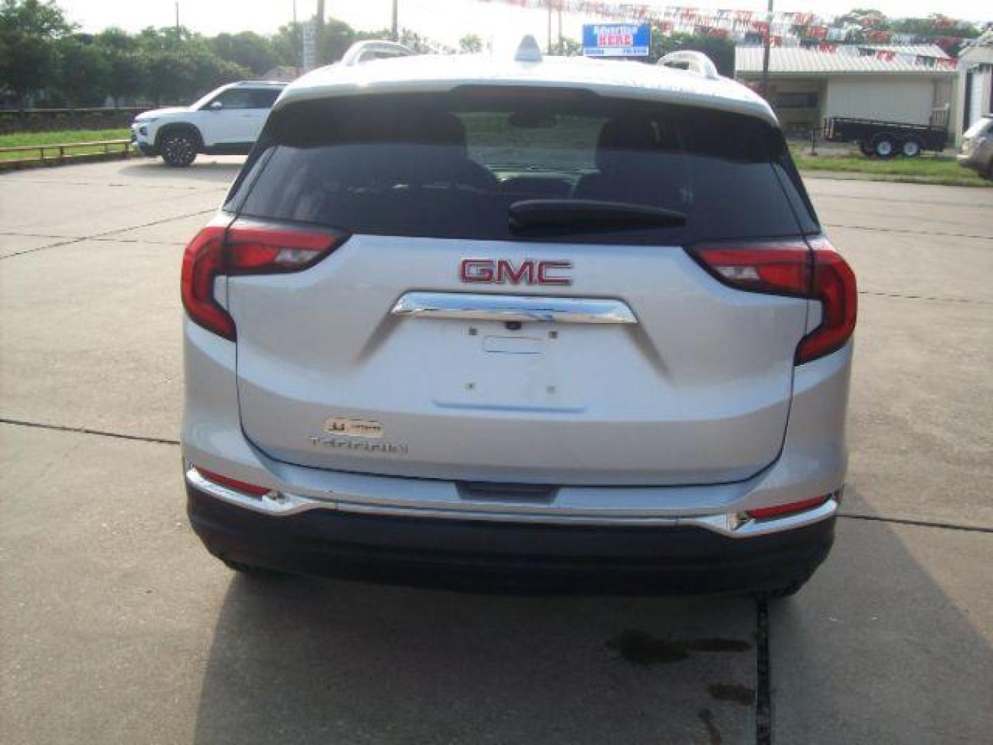 2019 White /Jet Black, leather GMC Terrain SLT (3GKALPEV1KL) with an 1.4L L4 DOHC 16V TURBO engine, 6-Speed Automatic transmission, located at 605 West Oak Street, West, TX, 76691, (254) 826-5852, 31.803501, -97.098549 - Photo#3