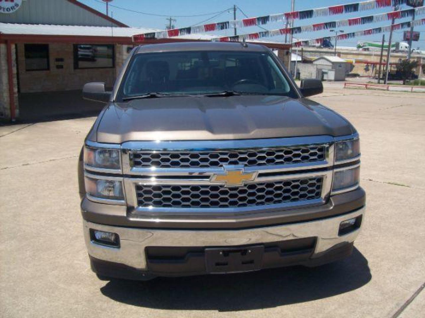 2015 Brown /Jet Black, cloth Chevrolet Silverado 1500 LT Crew Cab 2WD (3GCPCREC6FG) with an 5.3L V8 OHV 16V engine, 6-Speed Automatic transmission, located at 605 West Oak Street, West, TX, 76691, (254) 826-5852, 31.803501, -97.098549 - Photo#2