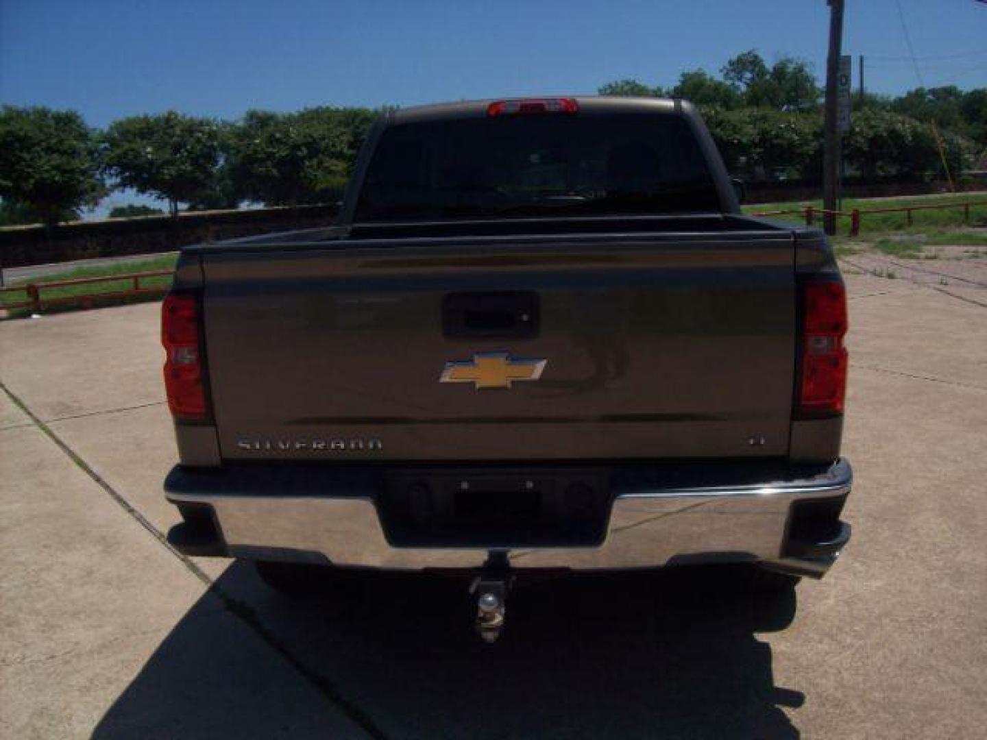 2015 Brown /Jet Black, cloth Chevrolet Silverado 1500 LT Crew Cab 2WD (3GCPCREC6FG) with an 5.3L V8 OHV 16V engine, 6-Speed Automatic transmission, located at 605 West Oak Street, West, TX, 76691, (254) 826-5852, 31.803501, -97.098549 - Photo#3