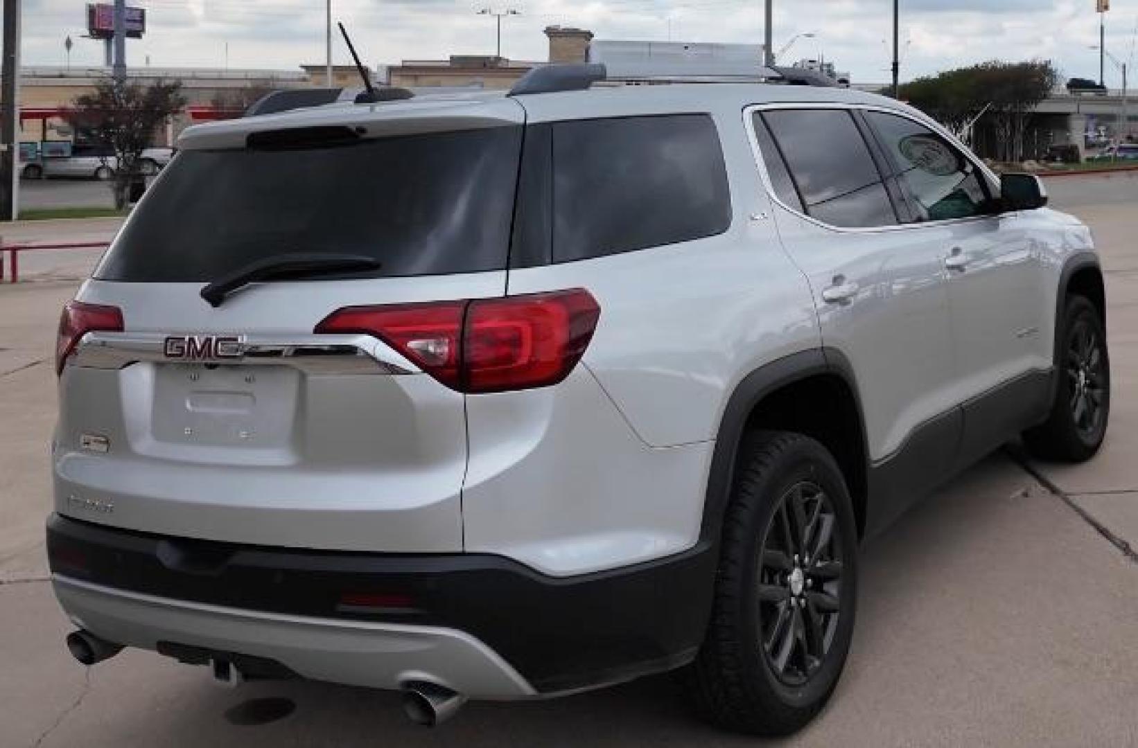 2019 Silver /Jet Black, leather GMC Acadia SLT-1 FWD (1GKKNMLS2KZ) with an 3.6L V6 DOHC 24V engine, 6-Speed Automatic transmission, located at 605 West Oak Street, West, TX, 76691, (254) 826-5852, 31.803501, -97.098549 - Photo#2