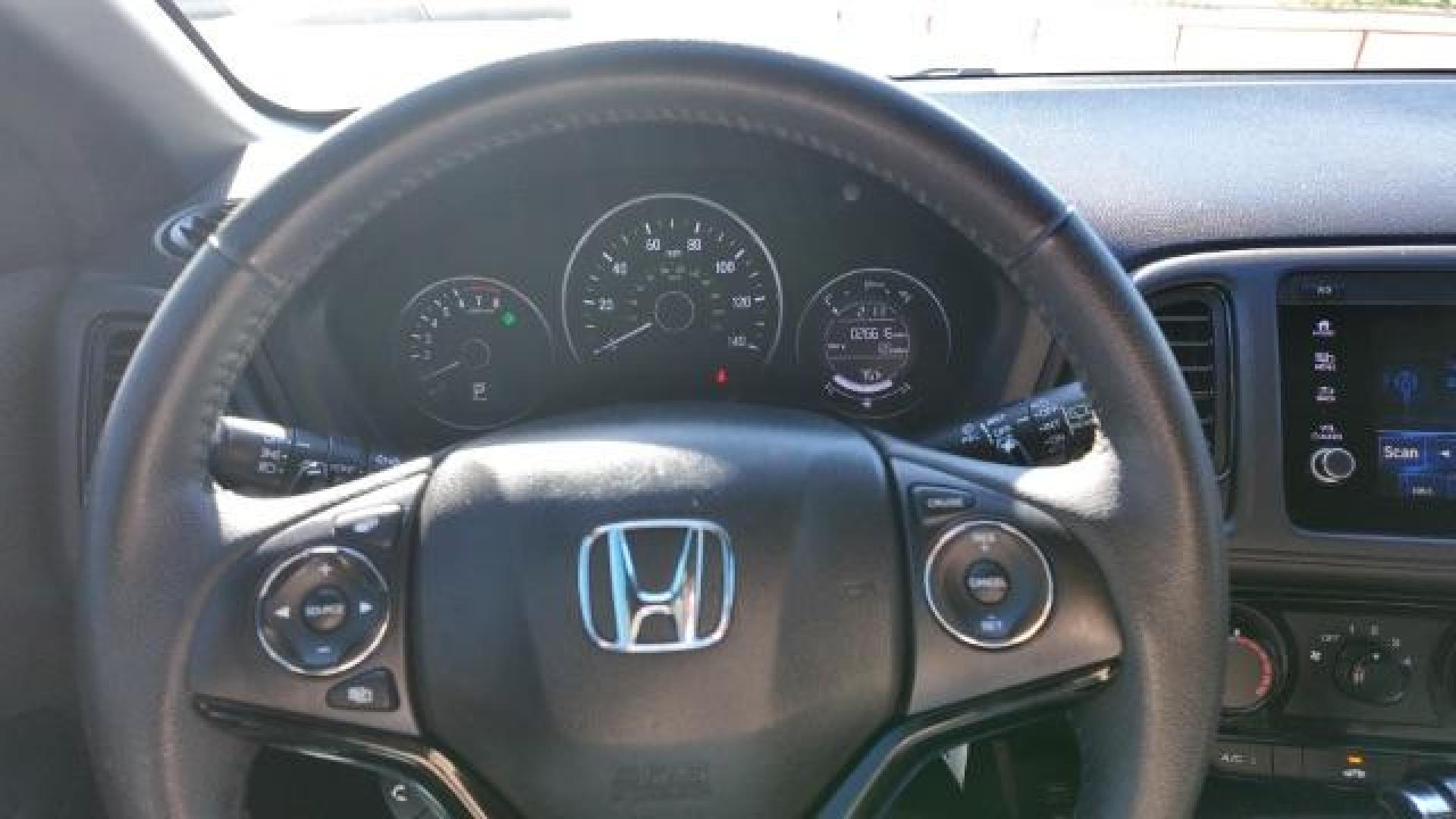 2022 Gray /Black Honda HR-V Sport AWD (3CZRU6H14NM) with an 1.8L L4 DOHC 16V engine, Continuously Variable Transmission transmission, located at 605 West Oak Street, West, TX, 76691, (254) 826-5852, 31.803501, -97.098549 - Photo#7